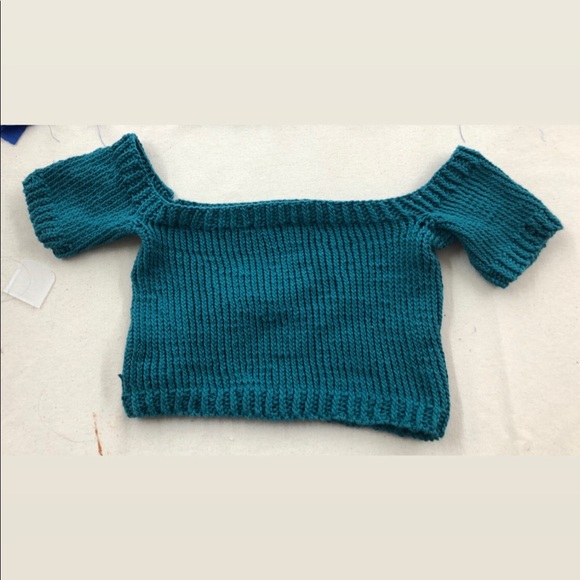 Hand-knit crop top made to order - Picture 4 of 4